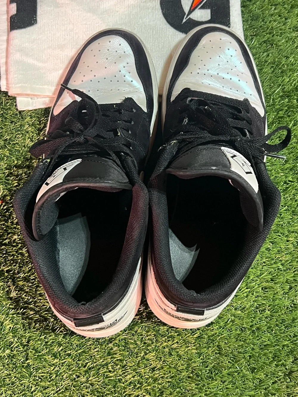Jordan 1 low Diamond